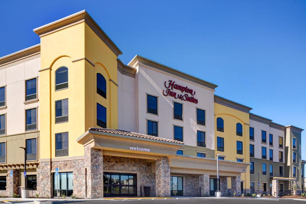 Hampton Inn & Suites Marina (Marina)