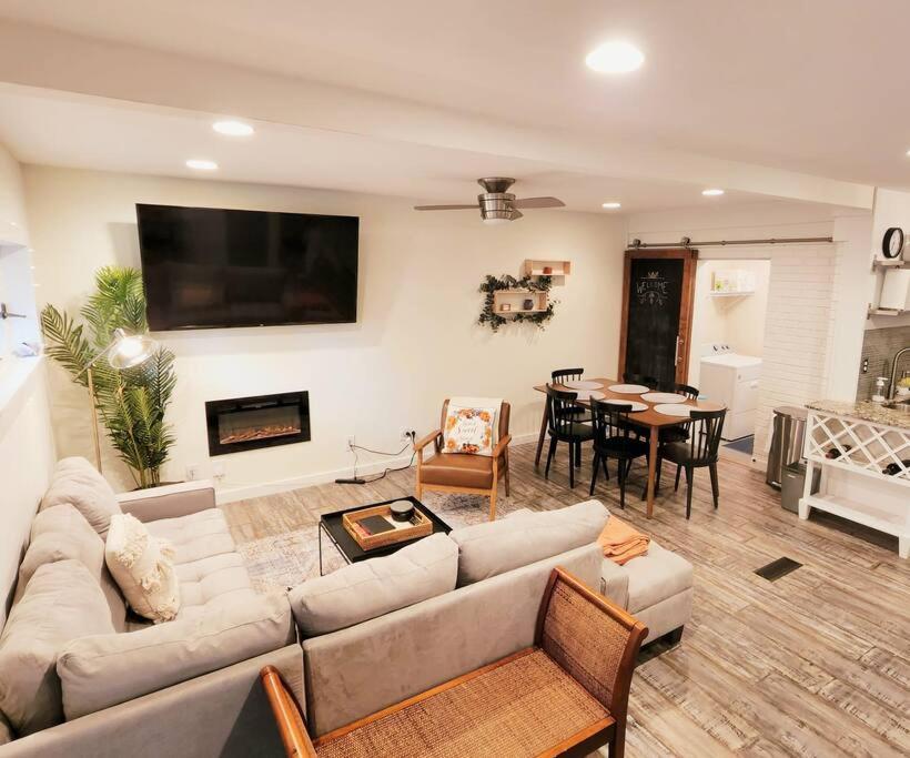 Modern quaint home close to everything in Atlanta! The Muse