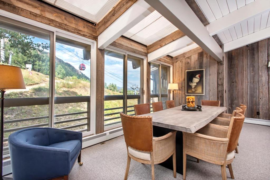 Standard 3 Bedroom - Aspen Alps #803 (Aspen)