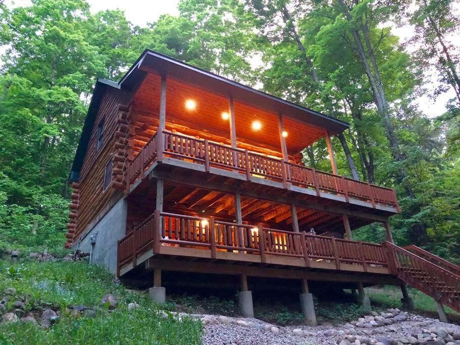 Hygge Up North Cabin (Traverse City)