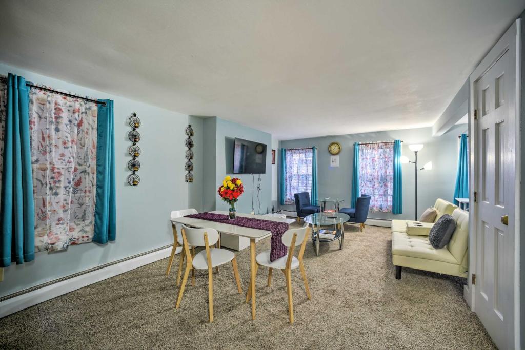 Albany Apt Less Than half Mi to Empire State Plaza!