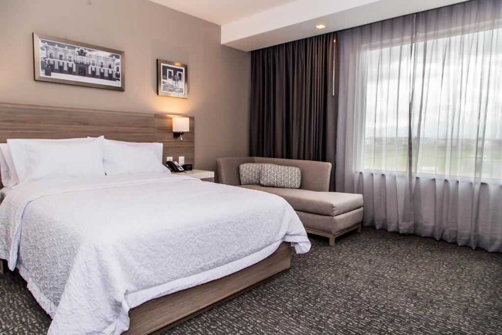Hampton Inn & Suites By Hilton Puebla