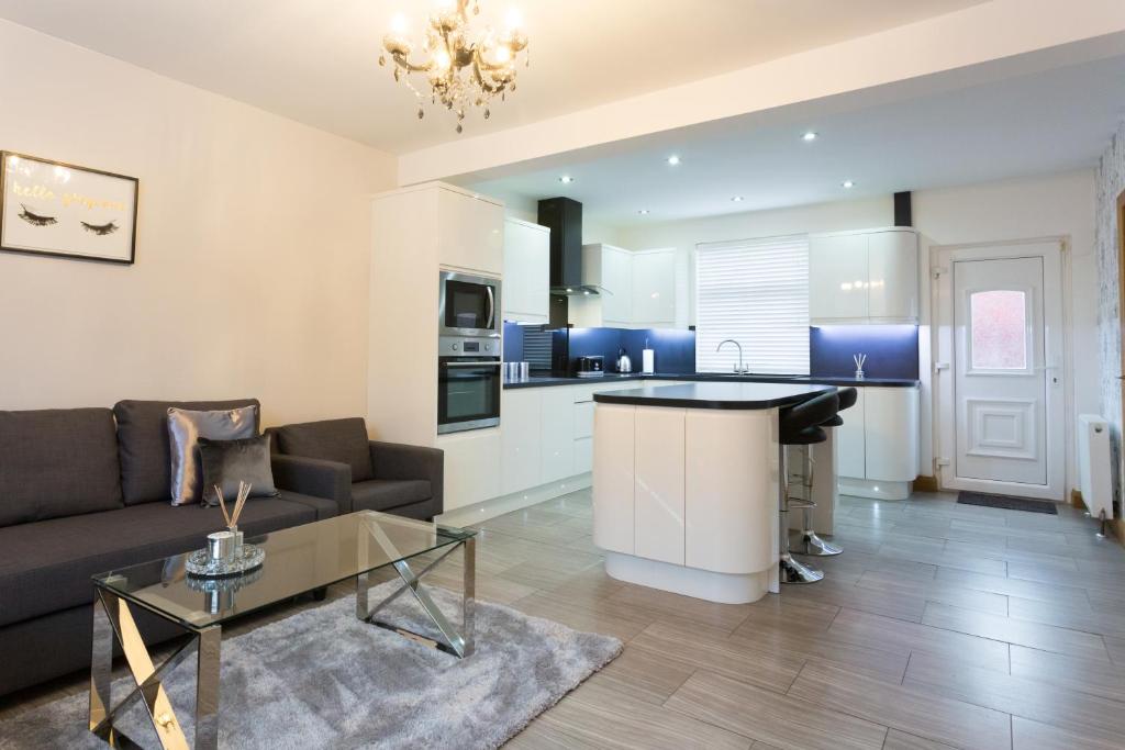 Stylish and Modern 3 bedroom house
