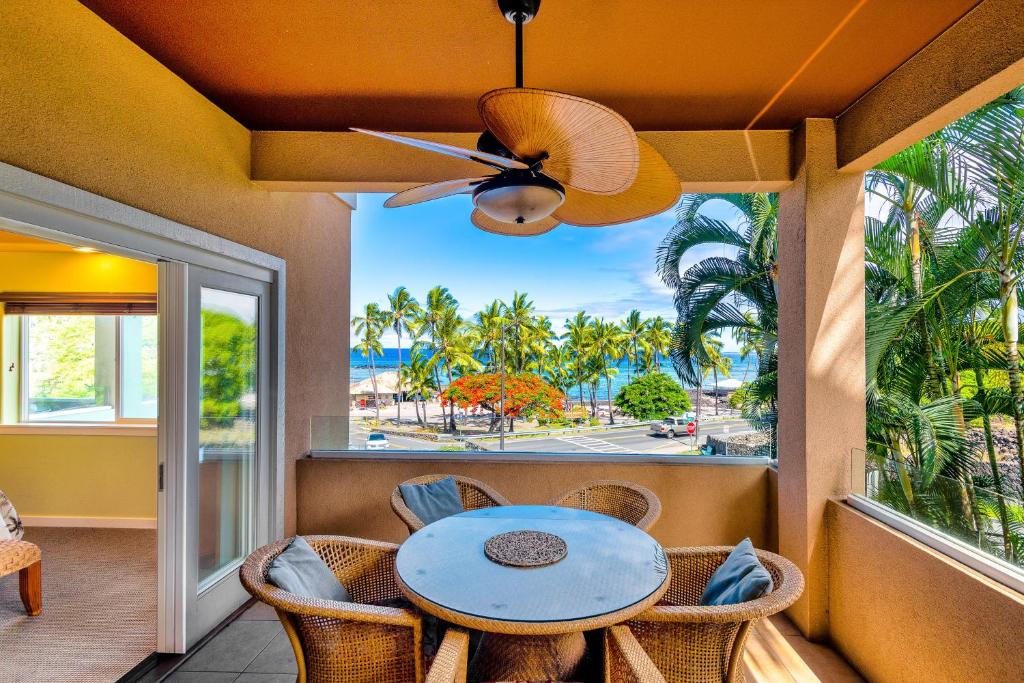 Kahalu'u Beach Villas 1-203 (Kailua-Kona)