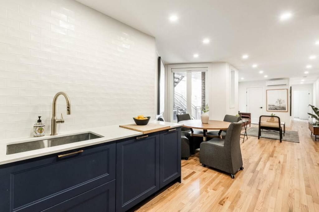 Cool and trendy 2 bedrooms apartment in Le Plateau by Denstays