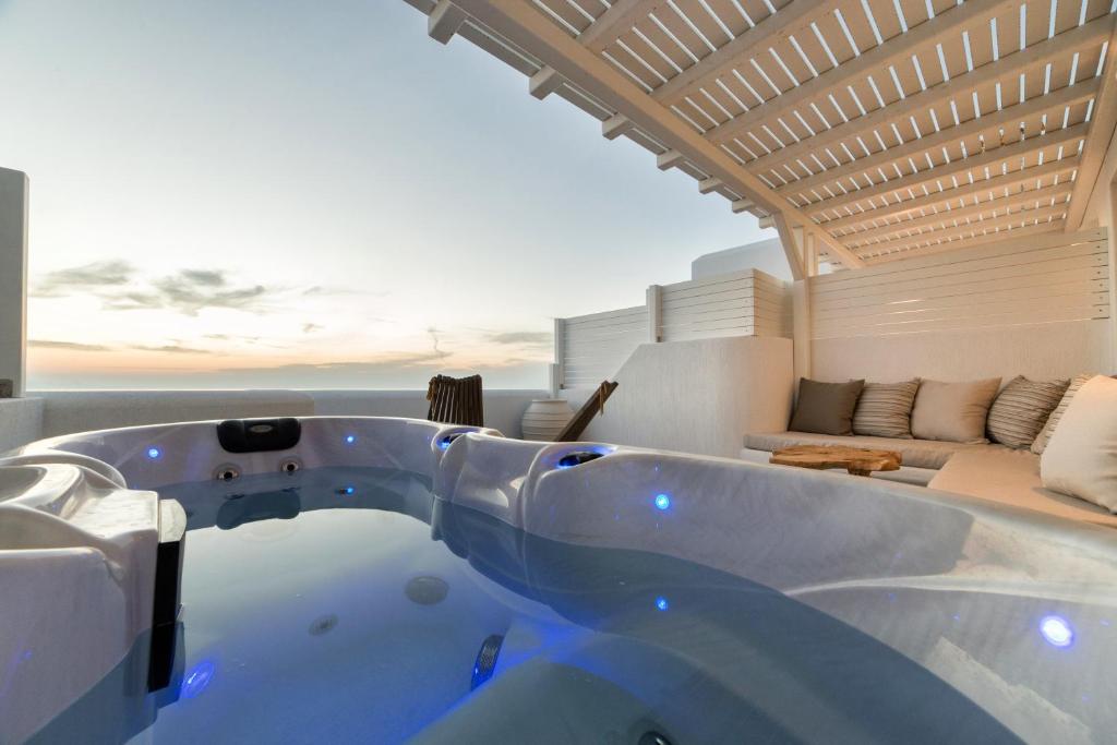 Anna Platanou Suites (Agia Irini Paros)