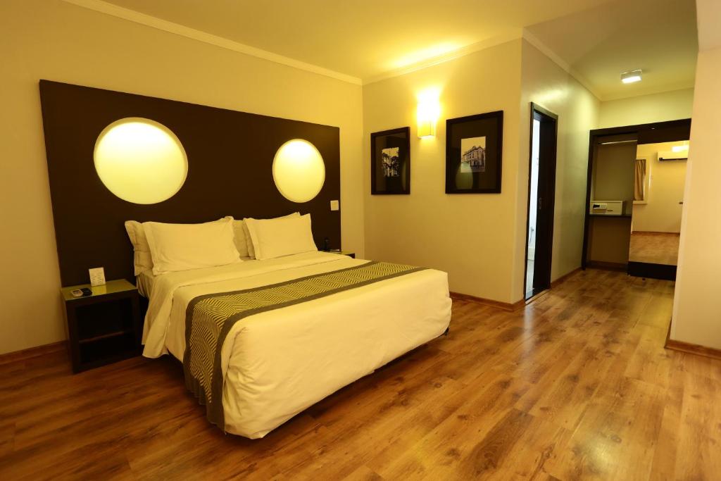Oasis Tower Hotel