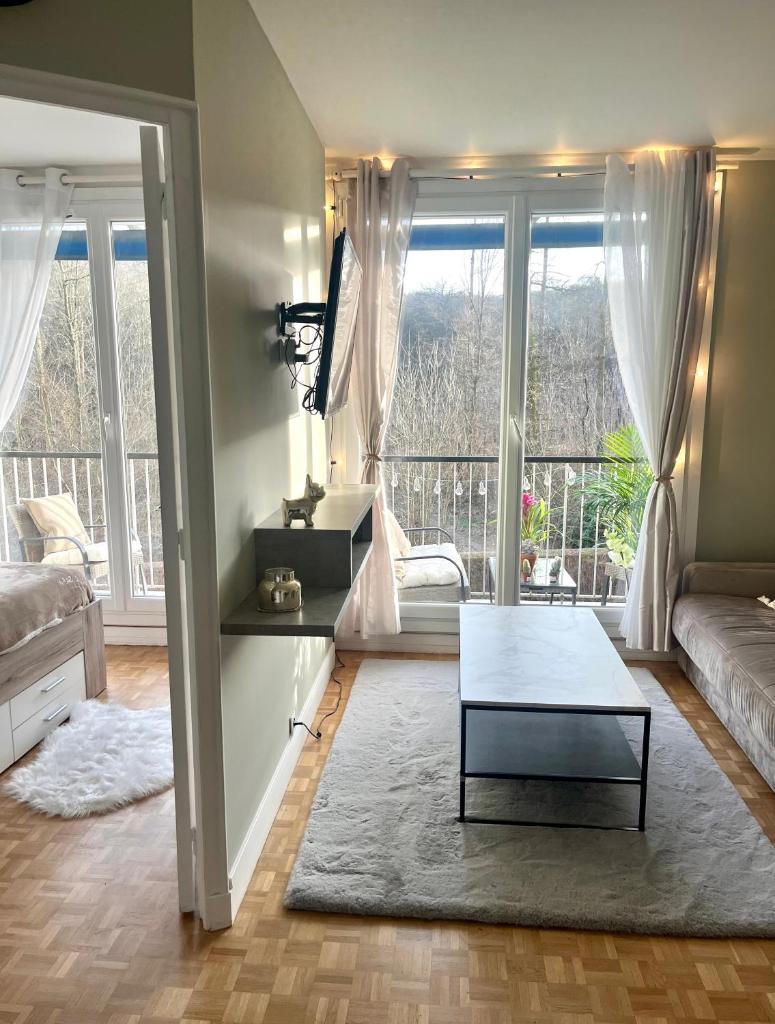 Logement spacieux près du Château de Versailles et Parking