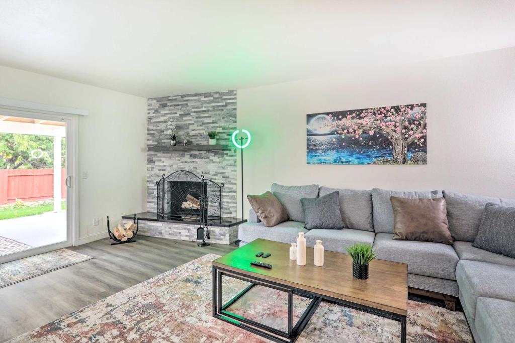 Sleek Family Retreat 4 Mi to Downtown Reno!