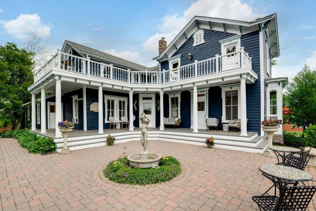 The Guest House - Estate (Excelsior)