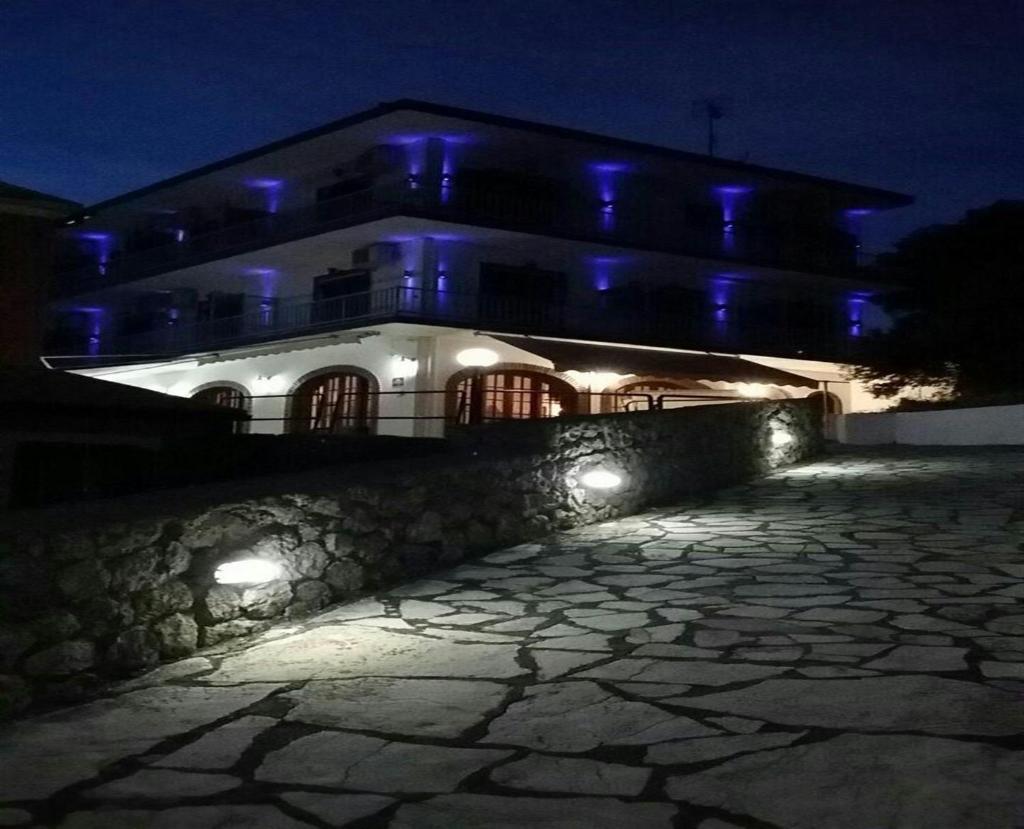 Thomas Art Hotel (Pelekas)