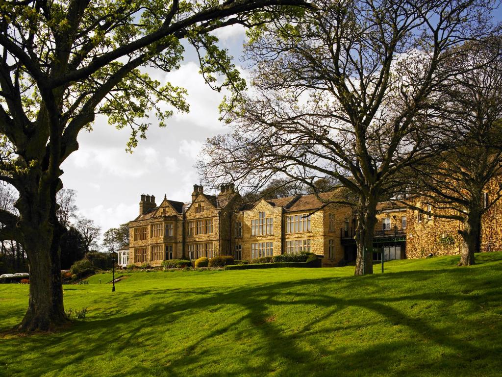 Hollins Hall Hotel (Bradford)