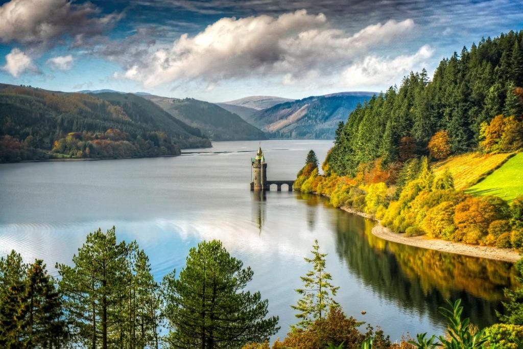 Lake Vyrnwy Hotel & Spa (Llanwddyn)