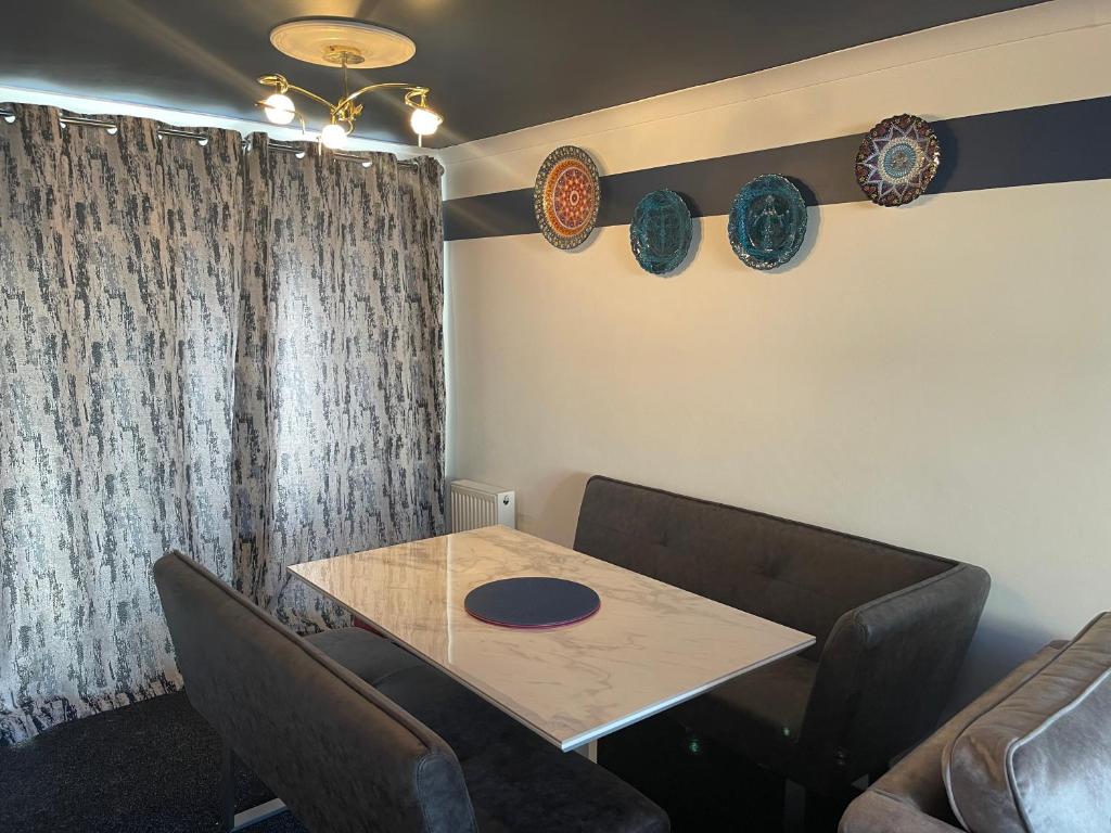 Exceptional Large 3 bed house