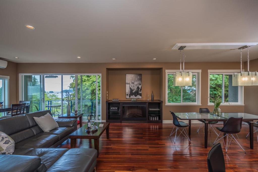 Luxury Penthouse Downtown Nanaimo (Nanaimo)
