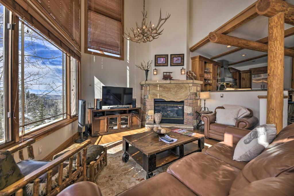 Luxurious Ski-In and Ski-Out Telluride Mountain Escape