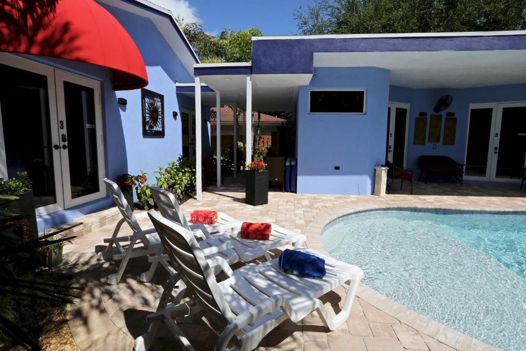 Fantasy Island Inn