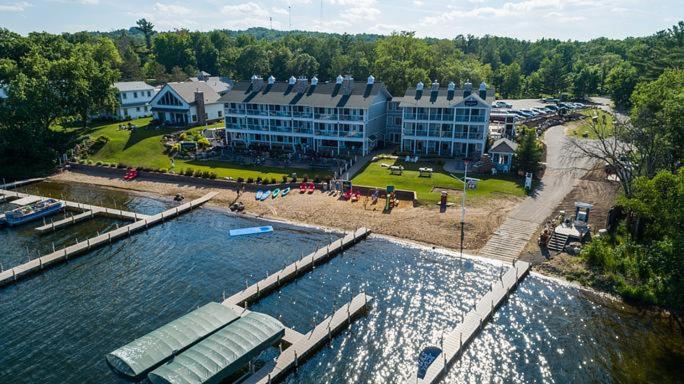 Quarterdeck Resort (Nisswa)