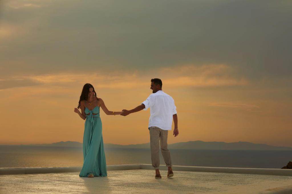 Epic Blue Mykonos (Houlakia)