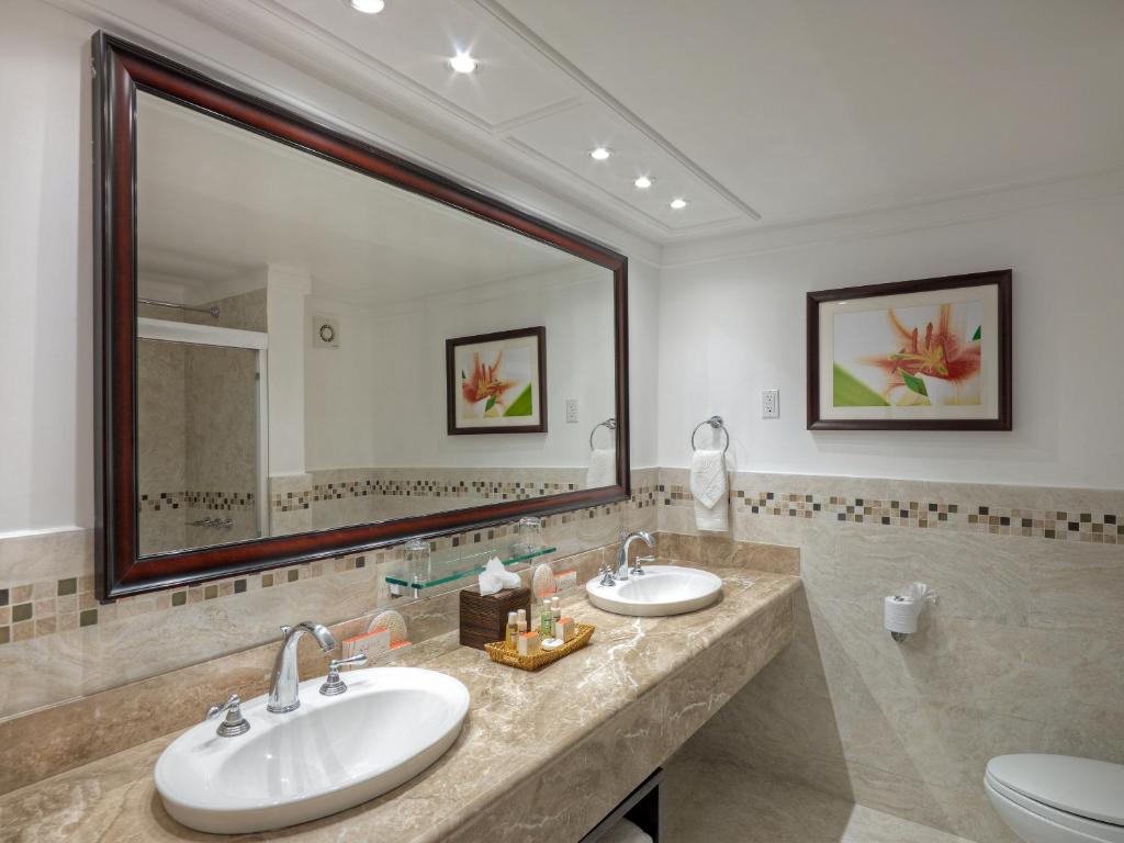 Tamarind by Elegant Hotels - All-Inclusive