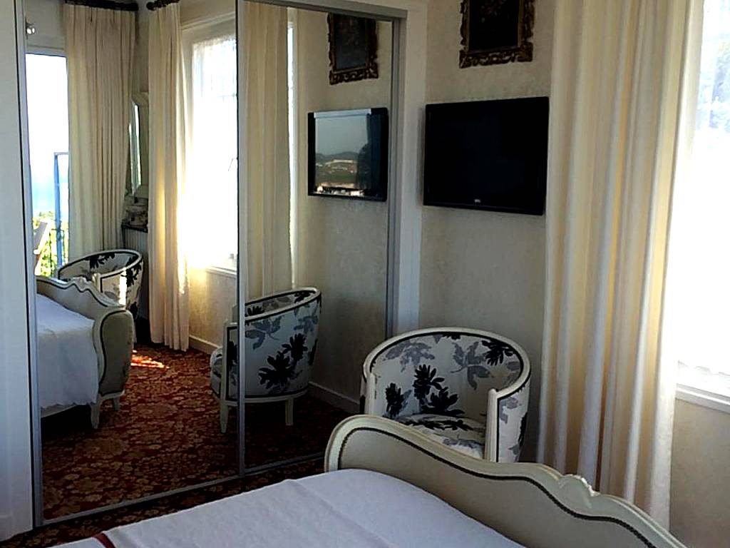 Villa Erresiñolettean (Ciboure)