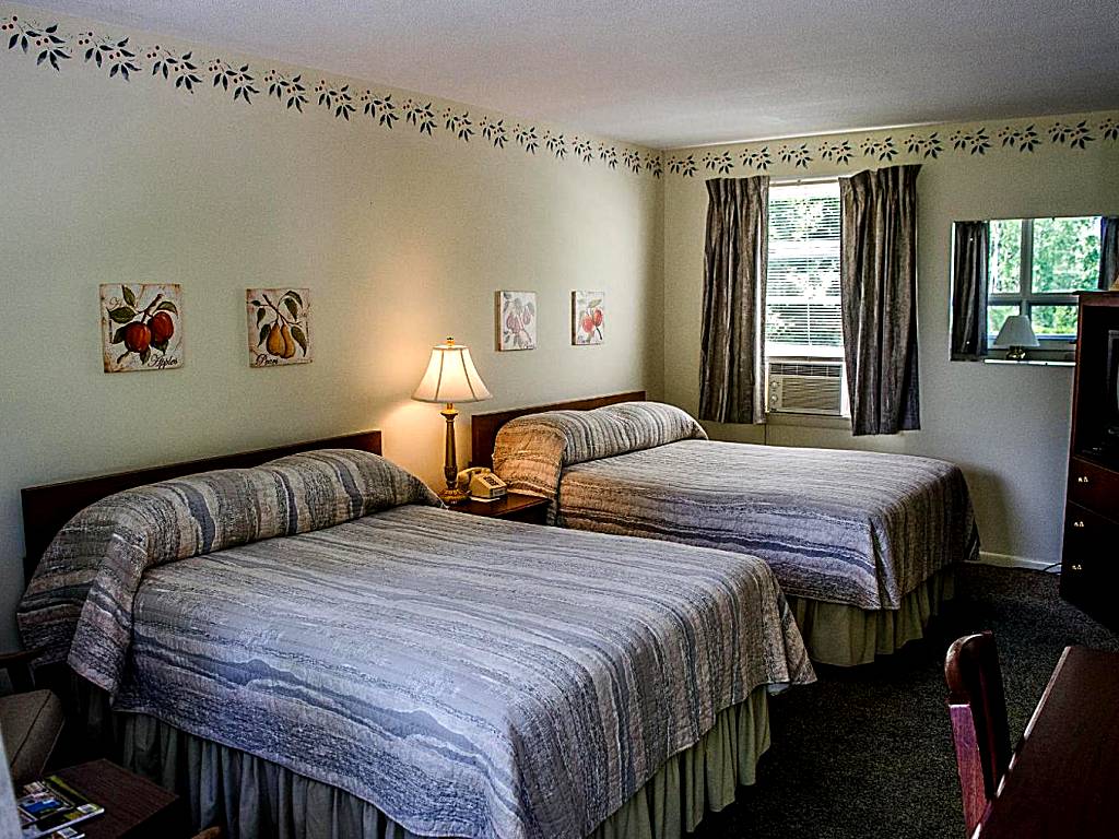 High Tide Inn on the Ocean