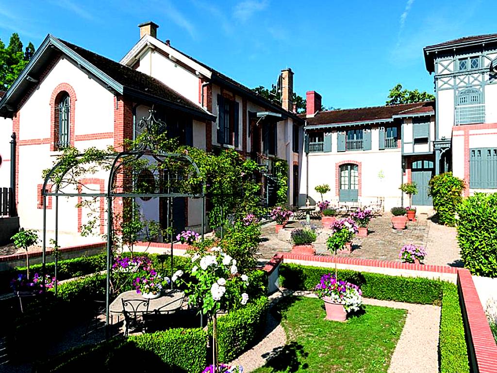 Guesthouse Domaine du Chalet (Chigny-les-Roses)