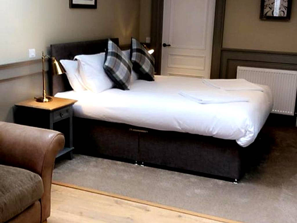 Huntingdon Suite