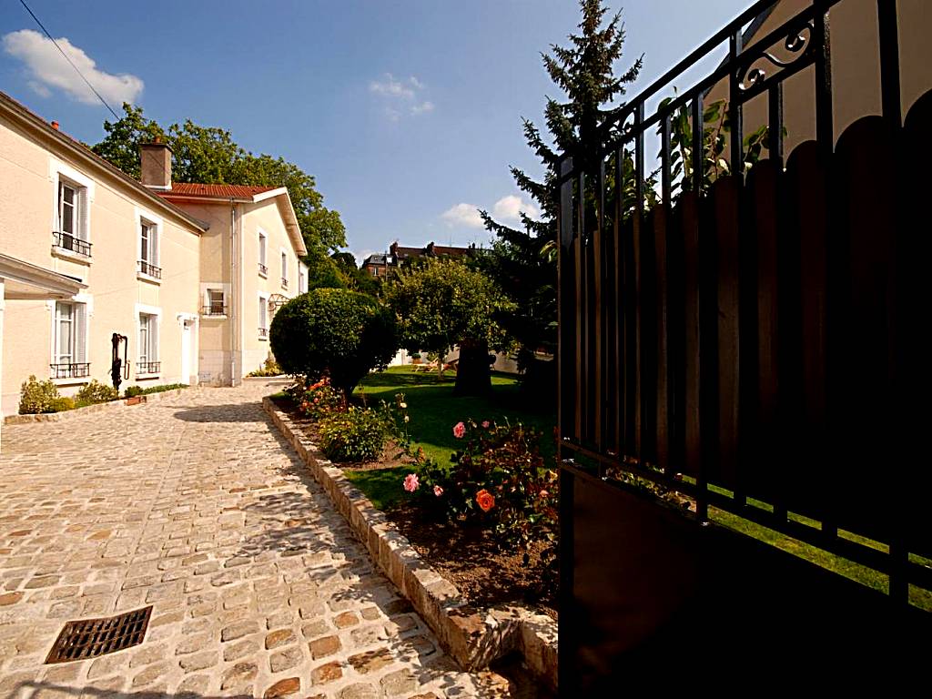 Chez Camille