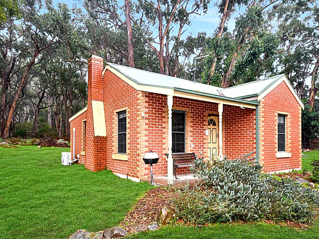 Heatherlie Cottages Halls Gap