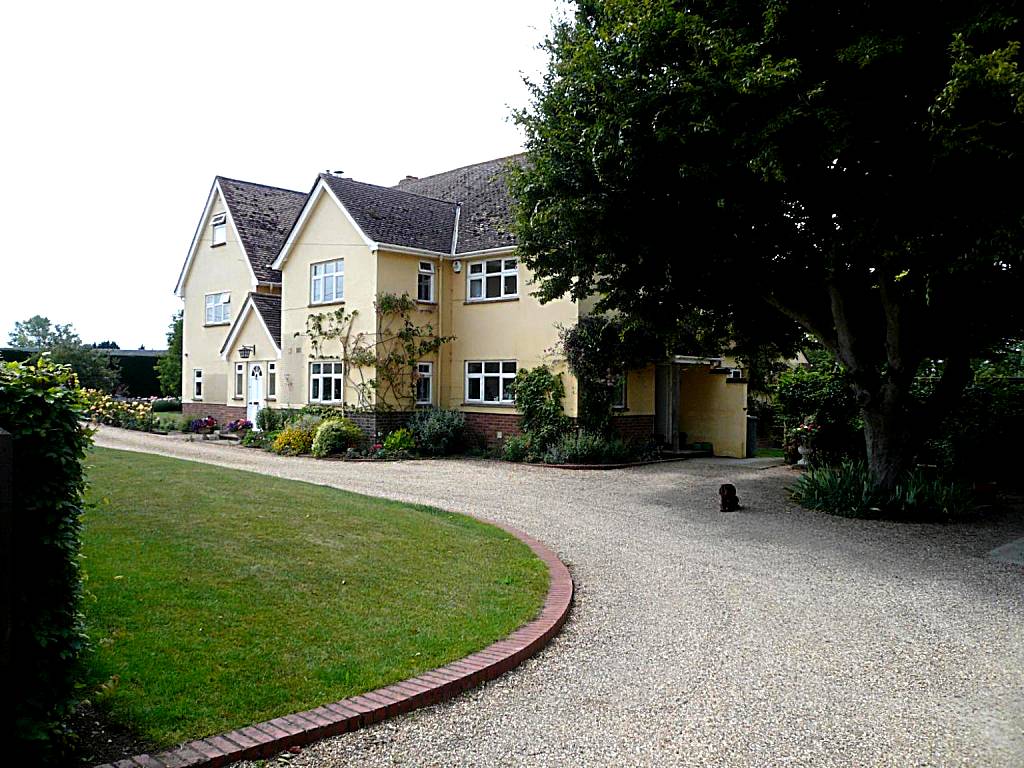 The Newnham White House (Baldock)
