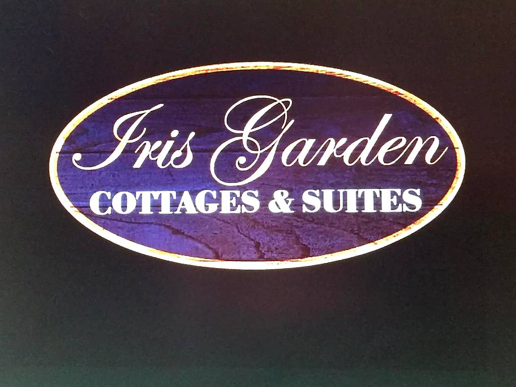 The Iris Garden Downtown Cottages and Suites (Nashville)