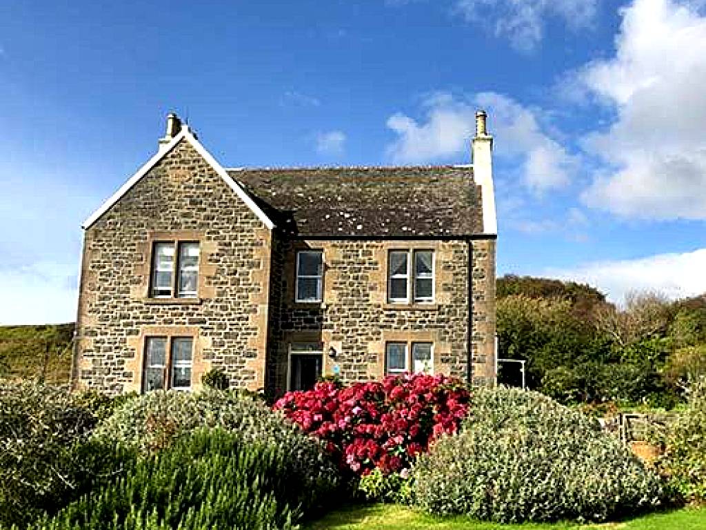 Loch Gorm House (Bruichladdich)
