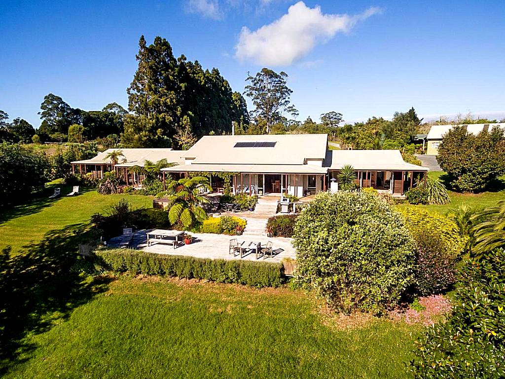 Puketotara Lodge
