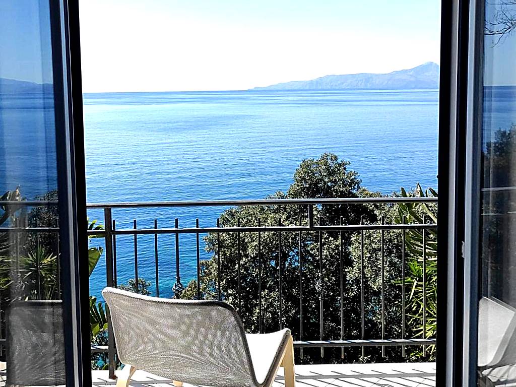 Judia Camere sul mare