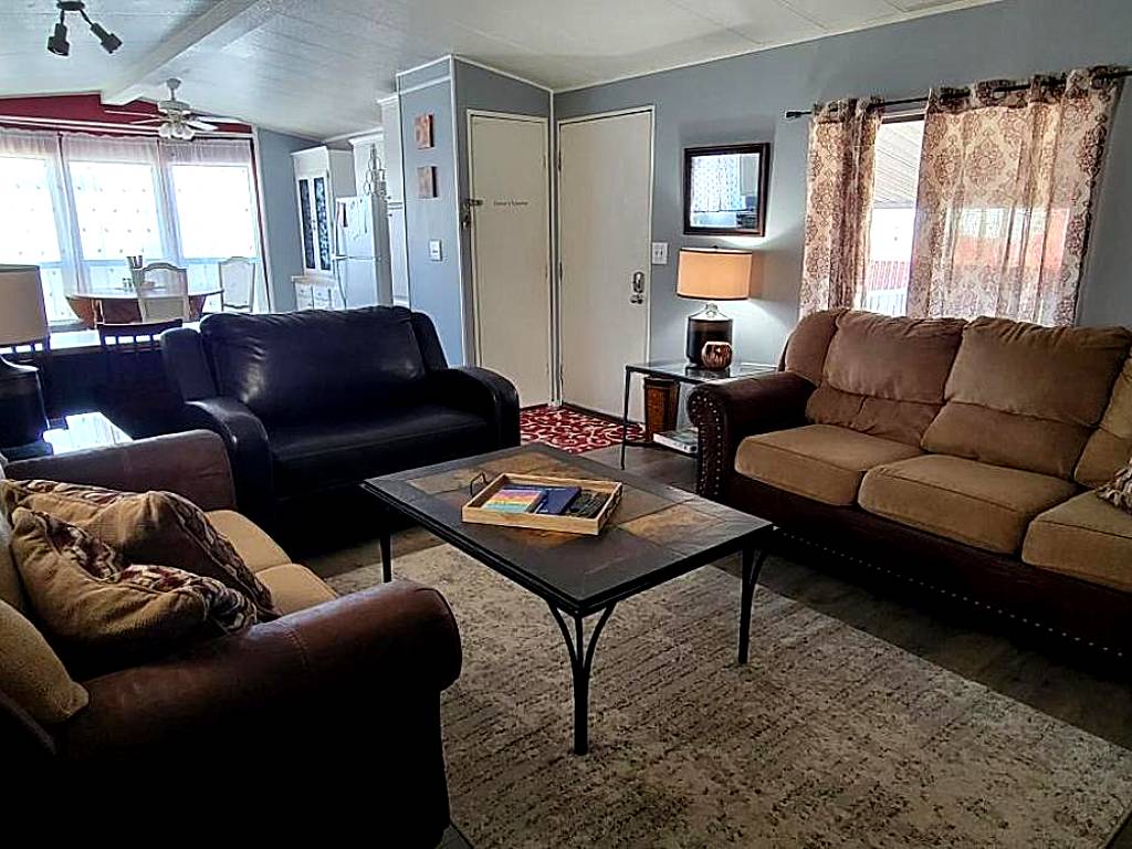 Mobilehome to yourself 2 rooms 1 bath (Fernley)