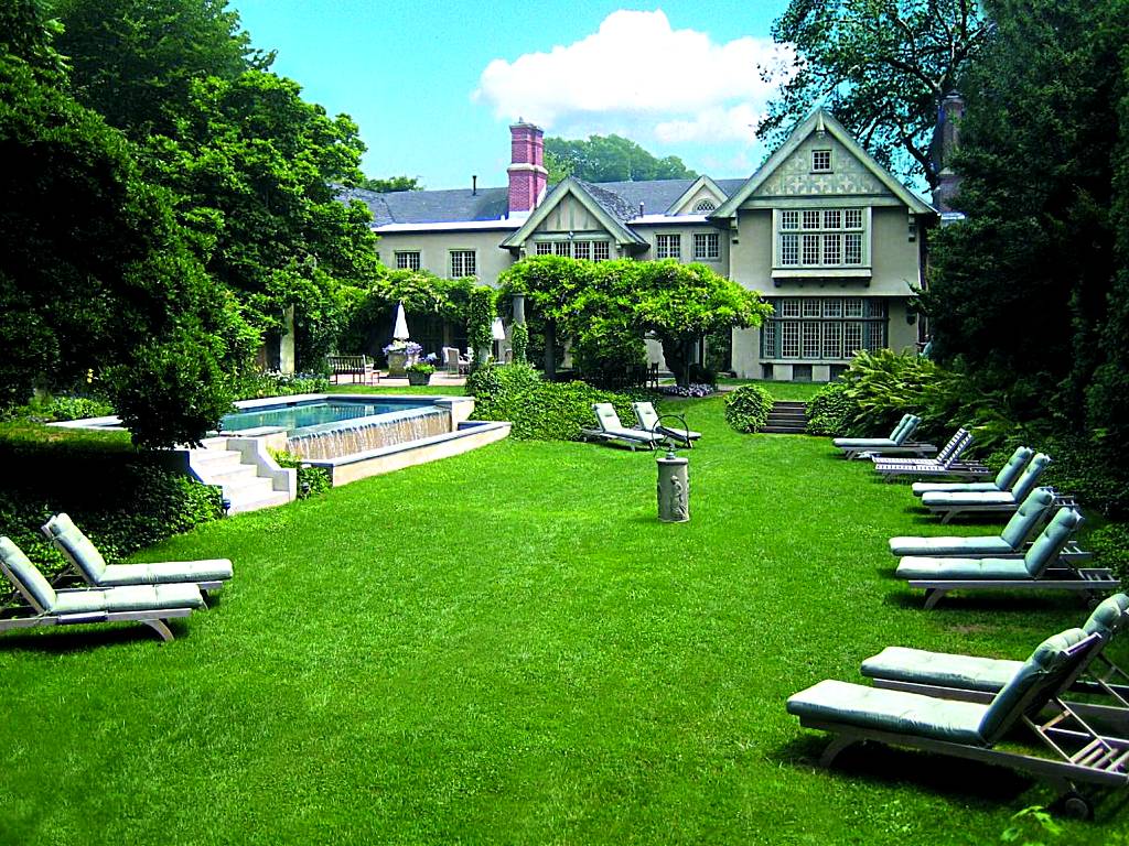 The Baker House 1650 (East Hampton)