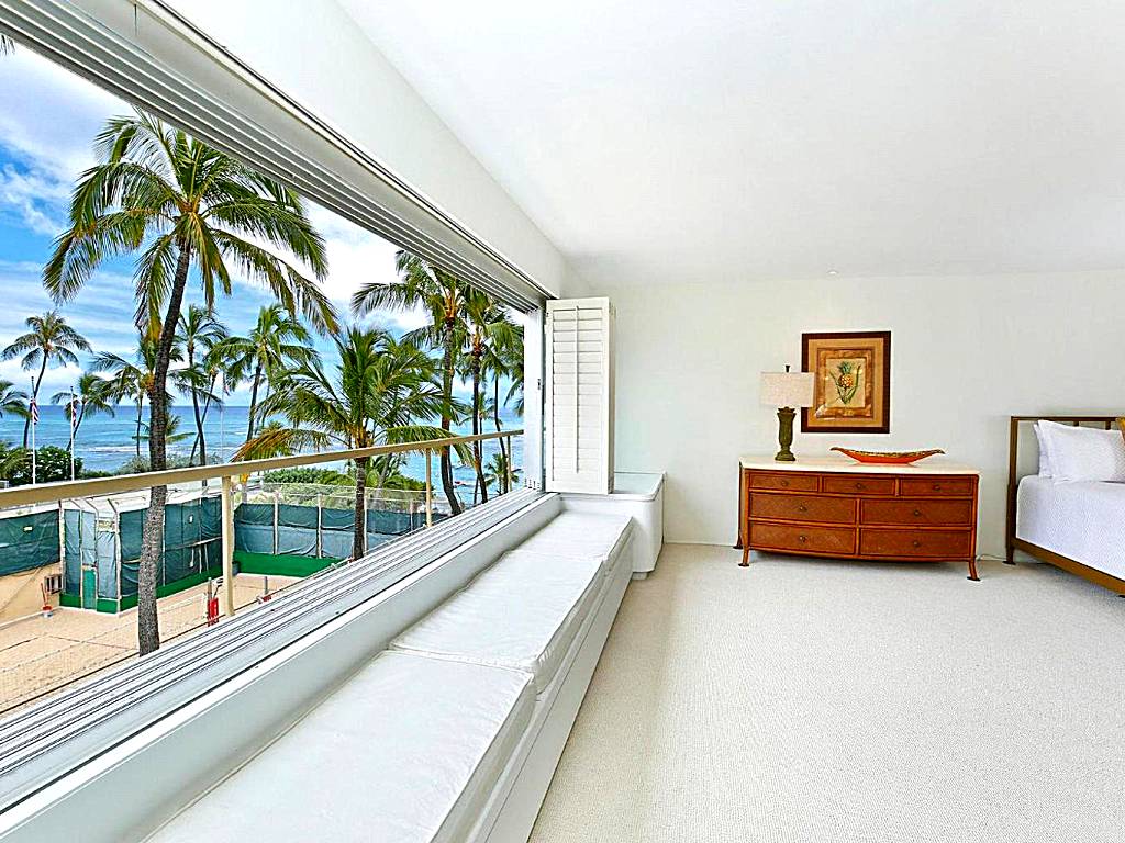 Colony Surf #409 (Honolulu)