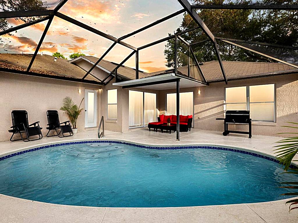 Luxury Vacation Pool Home Mins from Disney