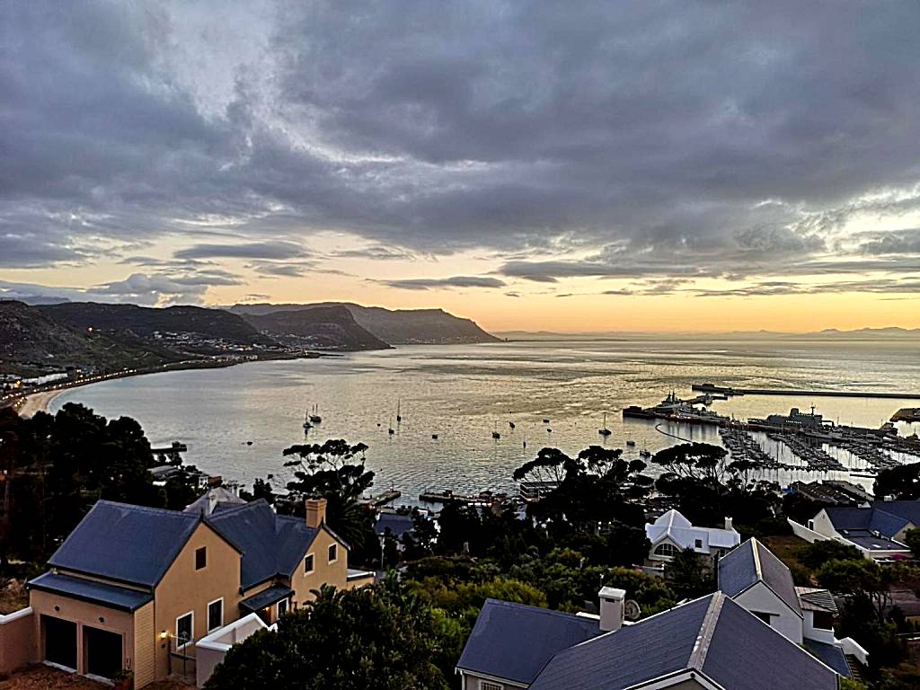 Albatross Guest House