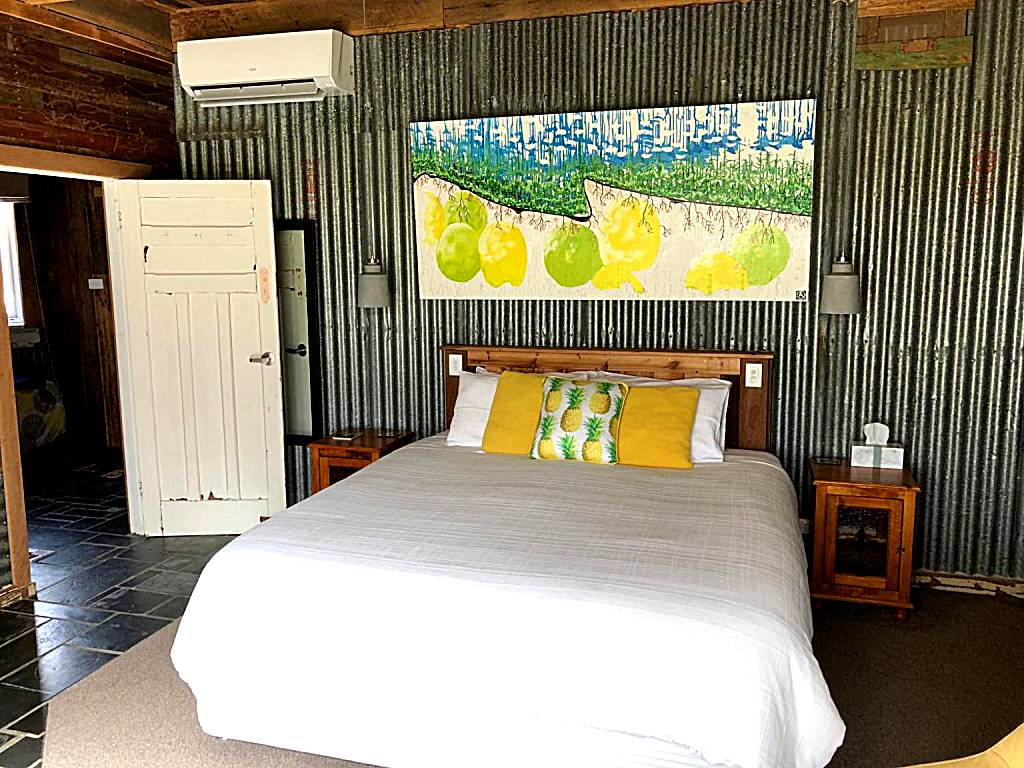 Bed in a Shed Vineyard Stay (Watervale)