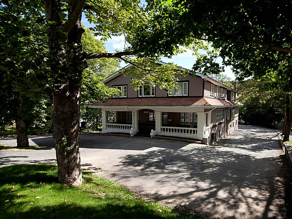 Leaside Executive Apartments