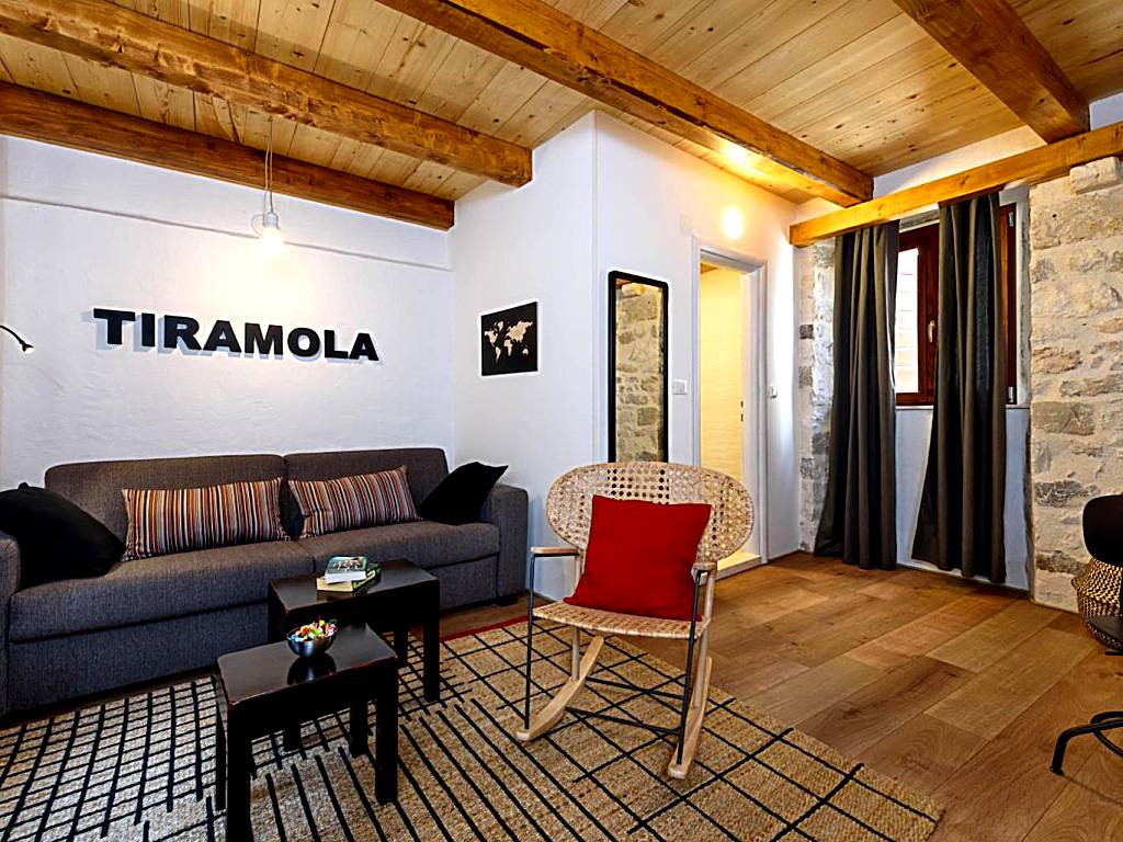 Apartments & Rooms Tiramola - Old Town