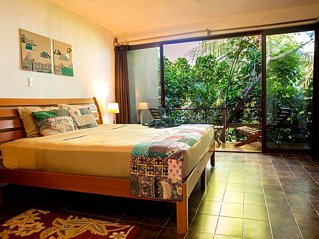 The Bacalar Collection: Lagoon House (Bacalar)