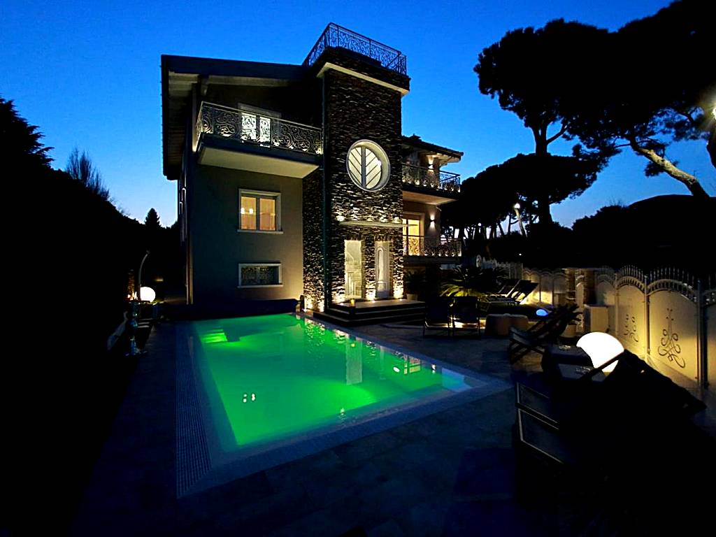 B&B Bellavista Exclusive DESENZANO JACUZZI VISTA LAGO PISCINA RISCALDATA