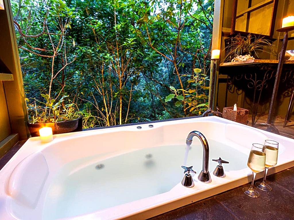 Wairua Lodge - Rainforest River Retreat