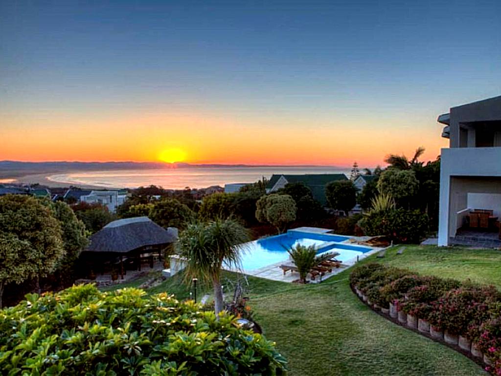 The Ocean Bay Luxury Guesthouse