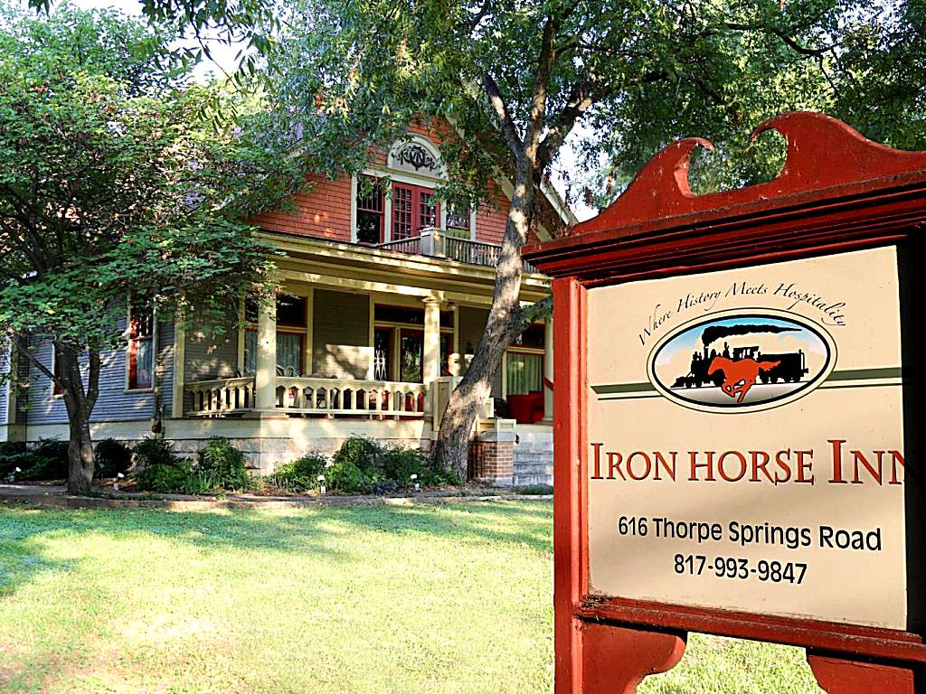 Iron Horse Inn (Granbury)
