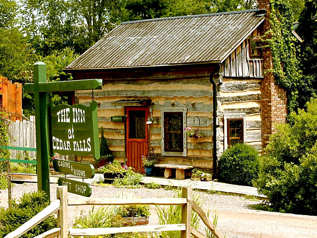 Inn & Spa at Cedar Falls (Cedar Grove)