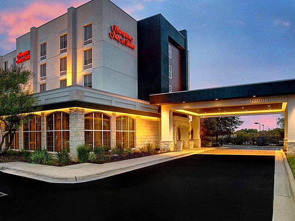 Hampton Inn & Suites-Austin Airport